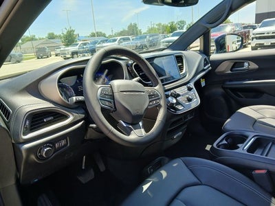 2027 Chrysler Pacifica PACIFICA SELECT AWD