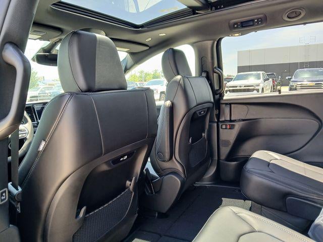 2027 Chrysler Pacifica PACIFICA SELECT AWD