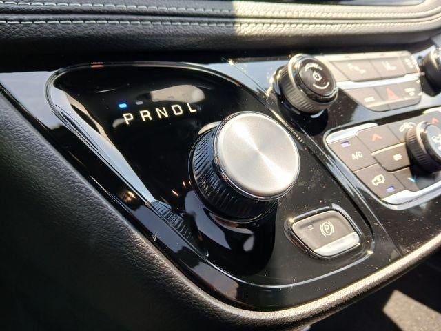2027 Chrysler Pacifica PACIFICA SELECT AWD