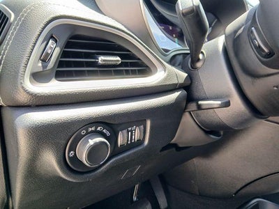 2027 Chrysler Pacifica PACIFICA SELECT AWD