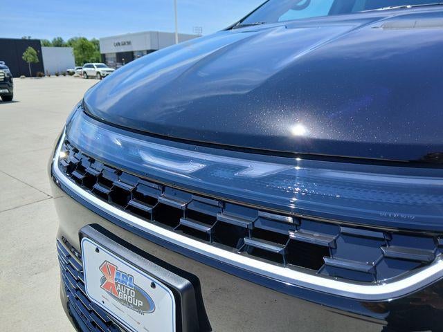 2027 Chrysler Pacifica PACIFICA SELECT AWD