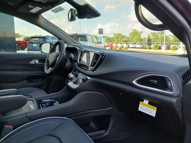 2027 Chrysler Pacifica PACIFICA LIMITED AWD
