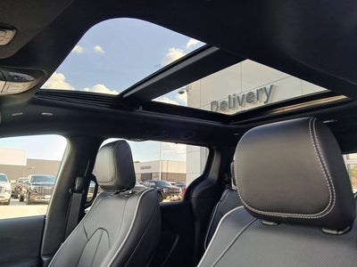 2027 Chrysler Pacifica PACIFICA LIMITED AWD