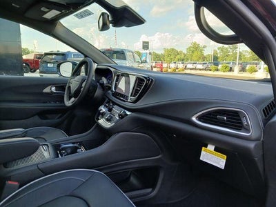 2027 Chrysler Pacifica PACIFICA LIMITED AWD
