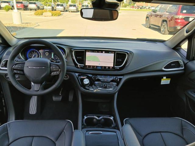 2027 Chrysler Pacifica PACIFICA LIMITED AWD