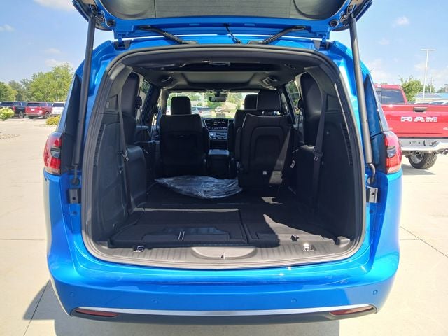 2027 Chrysler Pacifica PACIFICA LIMITED AWD
