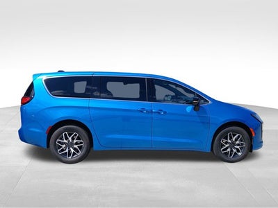 2027 Chrysler Pacifica PACIFICA LIMITED AWD