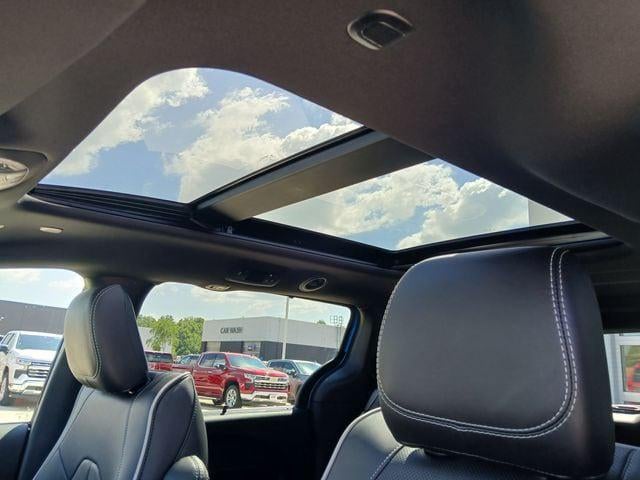 2027 Chrysler Pacifica PACIFICA LIMITED AWD