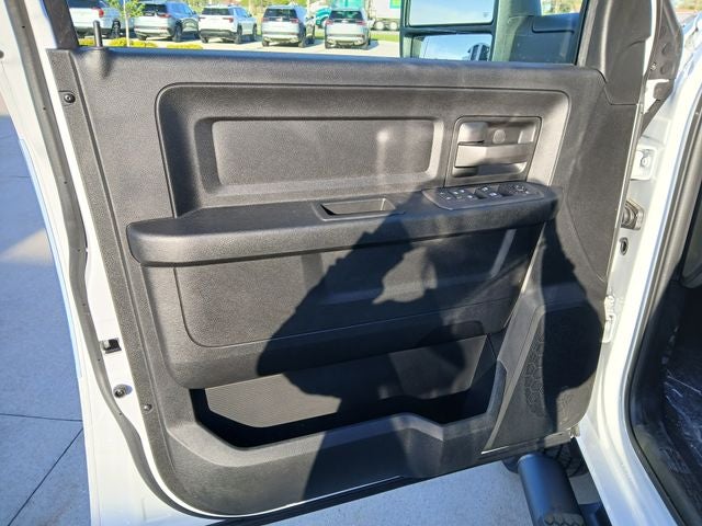 2026 RAM Ram 3500 RAM 3500 TRADESMAN CREW CAB 4X4 6'4' BOX