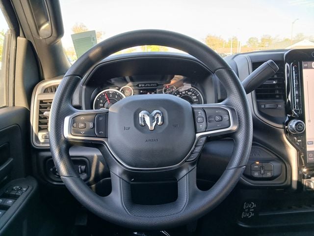 2026 RAM Ram 3500 RAM 3500 TRADESMAN CREW CAB 4X4 6'4' BOX