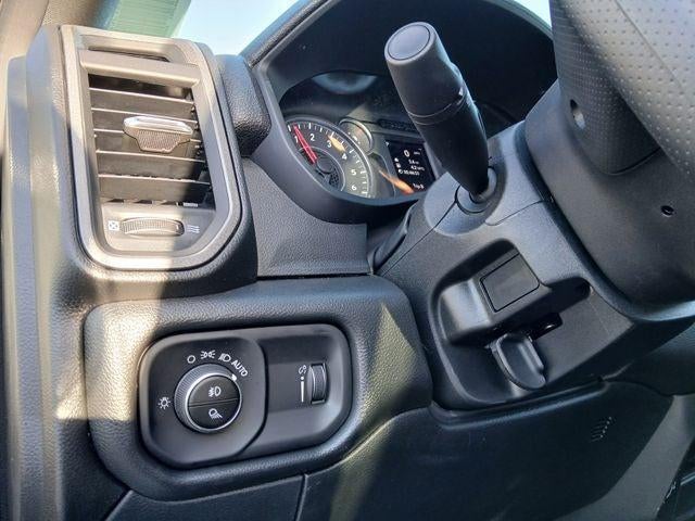 2026 RAM Ram 3500 RAM 3500 TRADESMAN CREW CAB 4X4 6'4' BOX