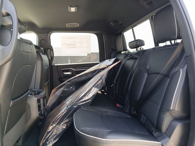 2025 RAM Ram 3500 RAM 3500 LARAMIE CREW CAB 4X4 6'4' BOX