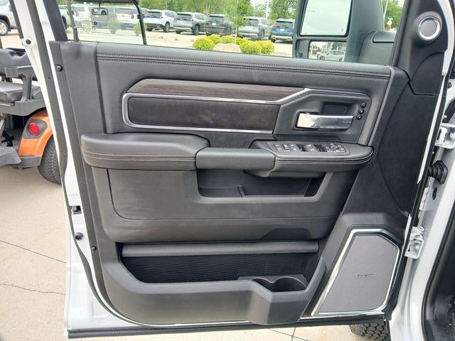 2026 RAM Ram 3500 RAM 3500 LARAMIE CREW CAB 4X4 8' BOX