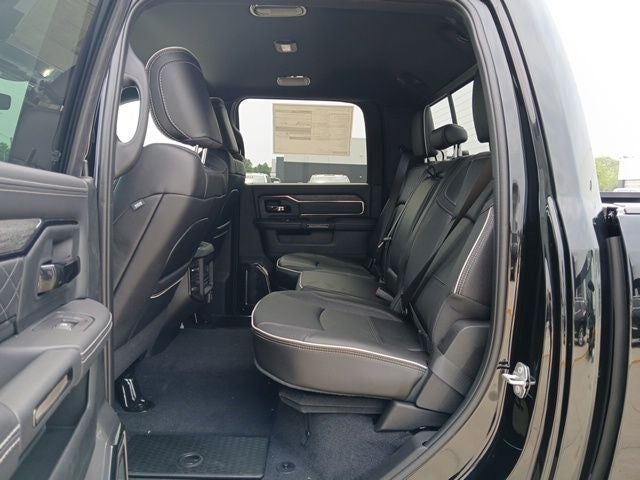 2026 RAM 3500 RAM 3500 LIMITED CREW CAB 4X4 8' BOX