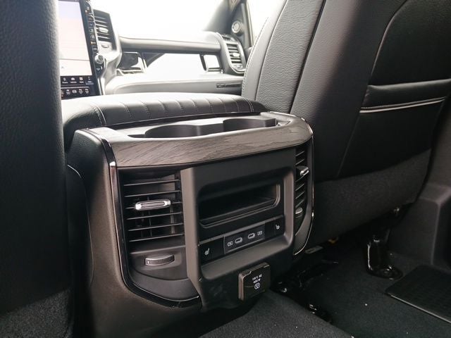 2026 RAM 3500 RAM 3500 LIMITED CREW CAB 4X4 8' BOX