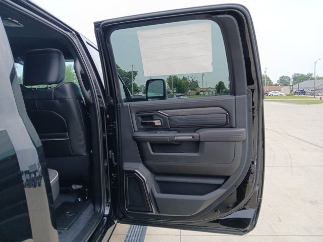 2026 RAM 3500 RAM 3500 LIMITED CREW CAB 4X4 8' BOX