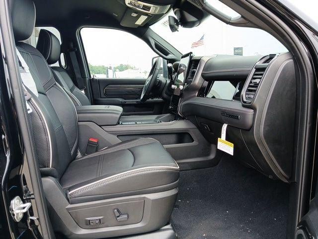 2026 RAM 3500 RAM 3500 LIMITED CREW CAB 4X4 8' BOX