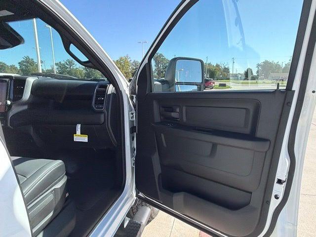 2027 RAM Ram 2500 RAM 2500 TRADESMAN CREW CAB 4X4 6'4' BOX