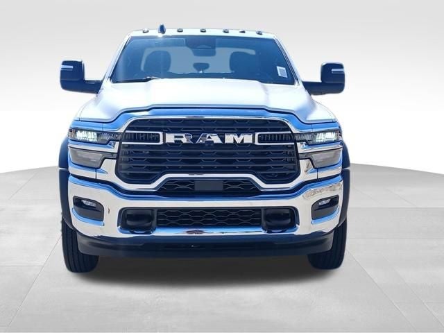 2026 RAM Ram 5500 Chassis Cab RAM 5500 TRADESMAN CHASSIS CREW CAB 4X4 60' CA