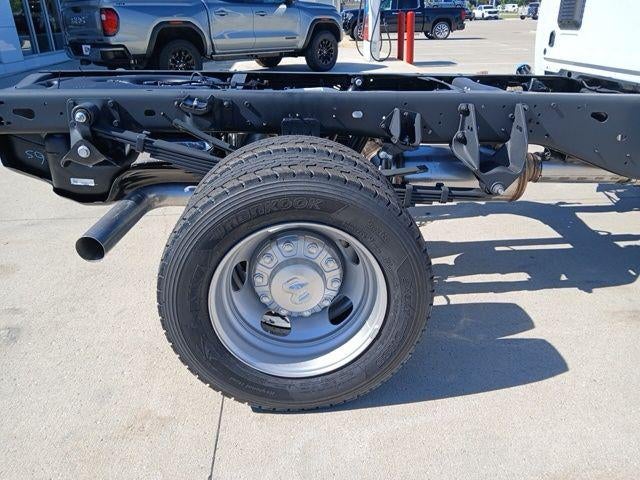 2026 RAM Ram 5500 Chassis Cab RAM 5500 TRADESMAN CHASSIS CREW CAB 4X4 60' CA