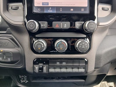 2026 RAM Ram 5500 Chassis Cab RAM 5500 TRADESMAN CHASSIS CREW CAB 4X4 60' CA