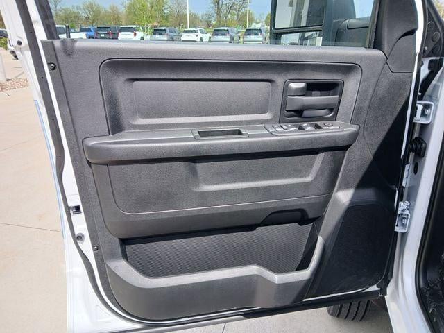 2026 RAM Ram 5500 Chassis Cab RAM 5500 TRADESMAN CHASSIS CREW CAB 4X4 60' CA