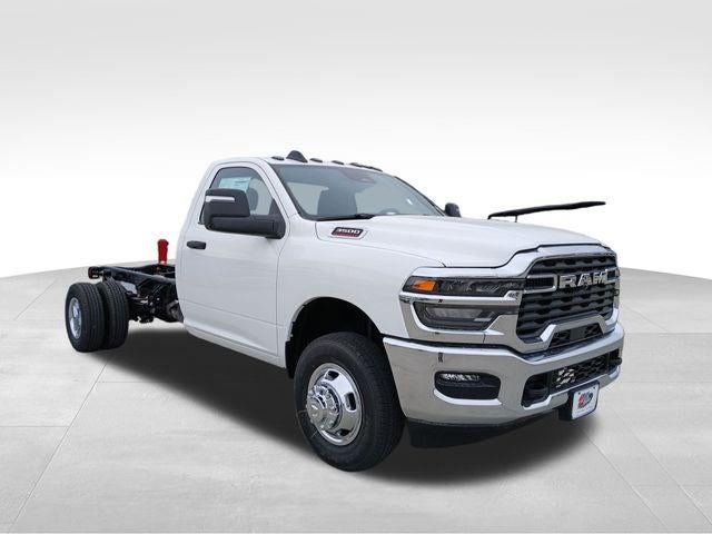 2026 RAM Ram 3500 Chassis Cab RAM 3500 TRADESMAN CHASSIS REGULAR CAB 4X4 84' CA