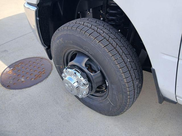 2026 RAM Ram 3500 Chassis Cab RAM 3500 TRADESMAN CHASSIS REGULAR CAB 4X4 84' CA