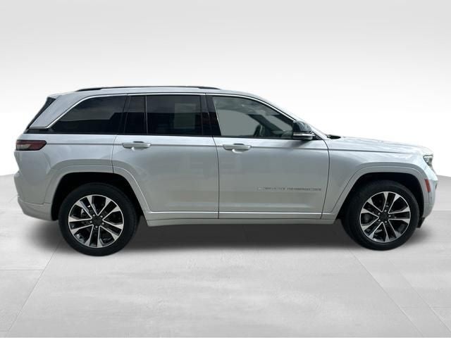2022 Jeep Grand Cherokee Overland