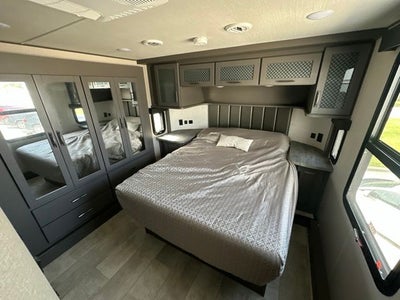 2022 Momentum Camper Base
